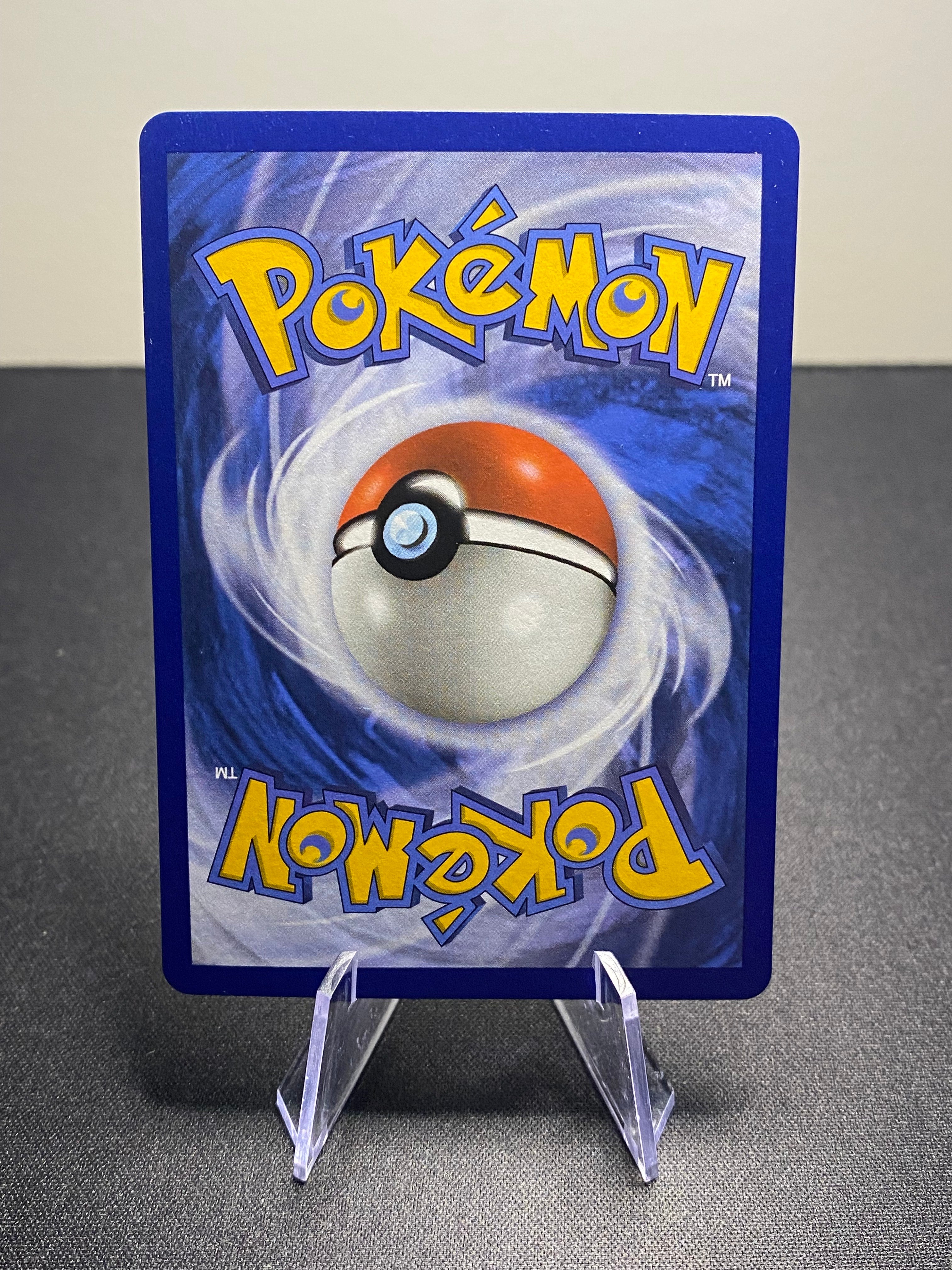 Pokemon — Rocket's Zapdos Celebrations 15/132 Classic Collection — Near Mint